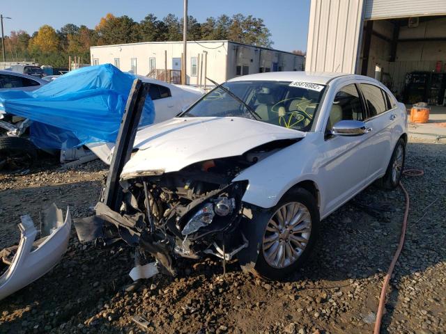 1C3CCBCG2DN747511 - 2013 CHRYSLER 200 LIMITE WHITE photo 2