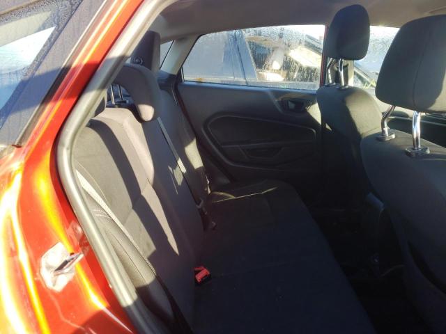 3FADP4BJ4JM145735 - 2018 FORD FIESTA SE ORANGE photo 6