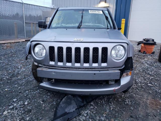 1C4NJPAB8HD200673 - 2017 JEEP PATRIOT SILVER photo 9