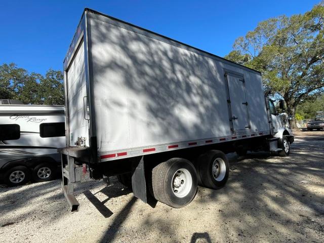 4V5KC9UE33N338798 - 2003 VOLVO VHD WHITE photo 4