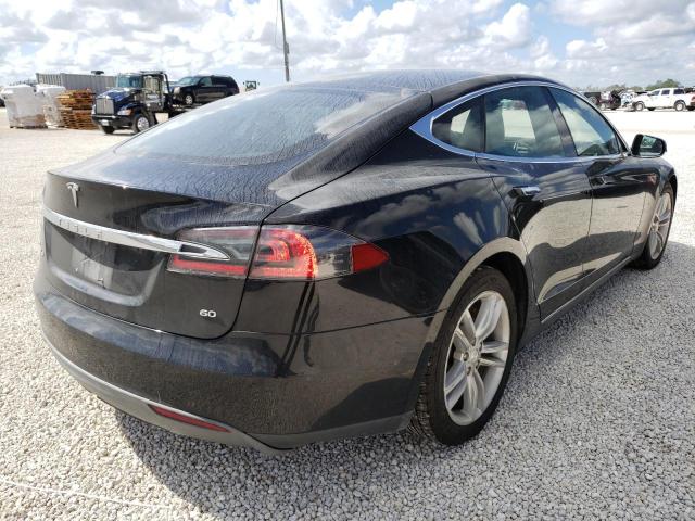 5YJSA1S18EFP64236 - 2014 TESLA MODEL S Սև լուսանկար 4