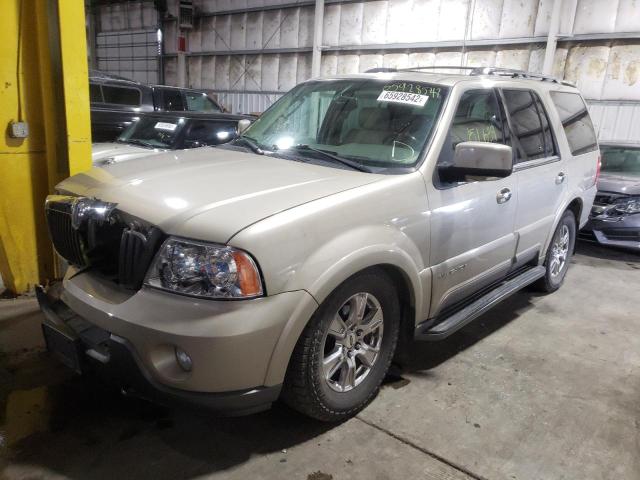 5LMFU28R04LJ03025 - 2004 LINCOLN NAVIGATOR 奶油色 照片 2