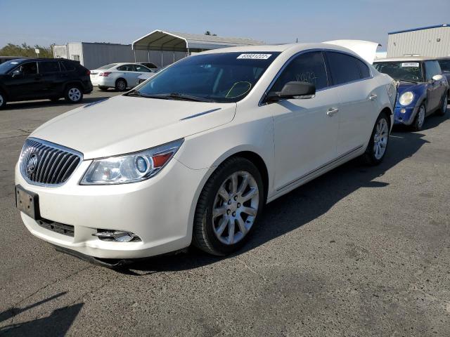 1G4GJ5E32DF200565 - 2013 BUICK LACROSSE T WHITE photo 2