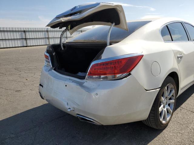 1G4GJ5E32DF200565 - 2013 BUICK LACROSSE T WHITE photo 9