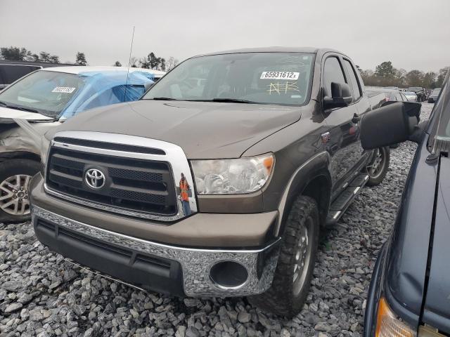 5TFUW5F14BX170370 - 2011 TOYOTA TUNDRA DOU GRAY photo 2