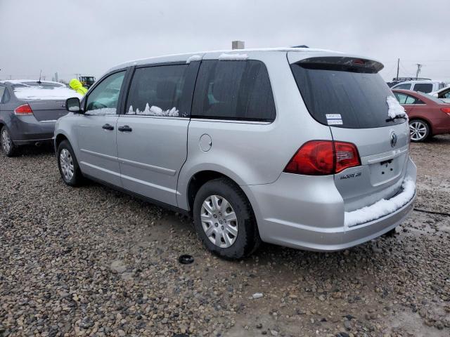 2V4RW4DG3BR717995 - 2011 VOLKSWAGEN ROUTAN S SILVER photo 3