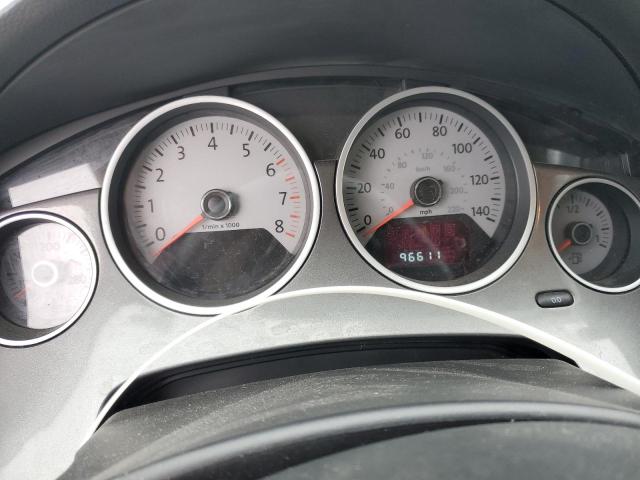 2V4RW4DG3BR717995 - 2011 VOLKSWAGEN ROUTAN S SILVER photo 8