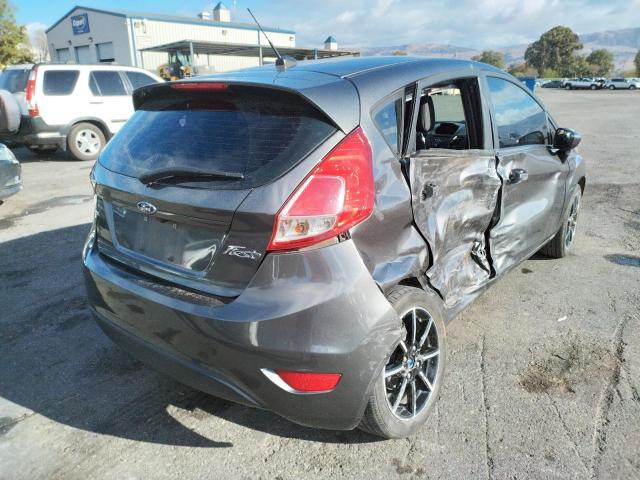 3FADP4EJ5KM130397 - 2019 FORD FIESTA SE GRAY photo 4