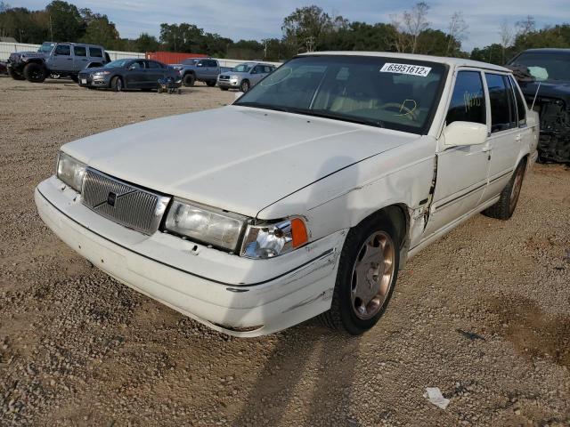 YV1KS9605W1140685 - 1998 VOLVO S90 WHITE photo 2