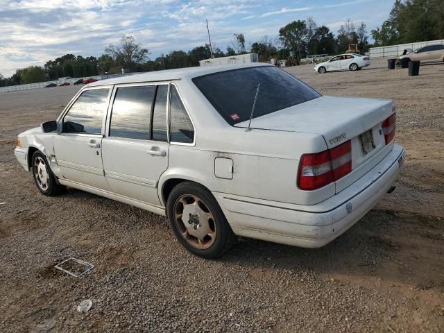 YV1KS9605W1140685 - 1998 VOLVO S90 WHITE photo 3