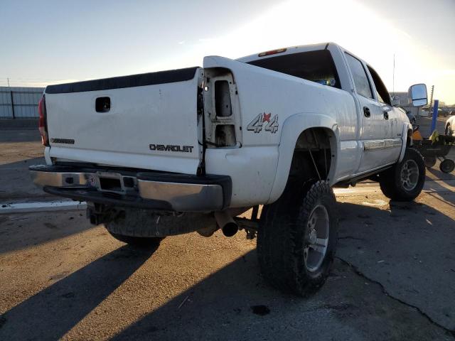 1GCHK23U45F965939 - 2005 CHEVROLET silverado WHITE photo 4