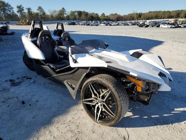 57XAASFA8K8134392 - 2019 POLARIS SLINGSHOT WHITE photo 1