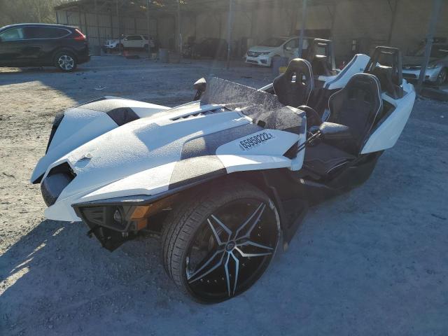 57XAASFA8K8134392 - 2019 POLARIS SLINGSHOT WHITE photo 2