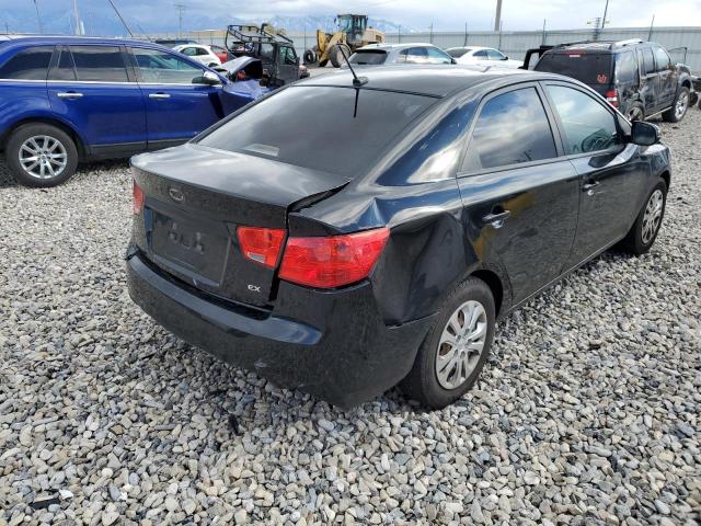 KNAFU4A22D5735333 - 2013 KIA FORTE EX BLACK photo 4