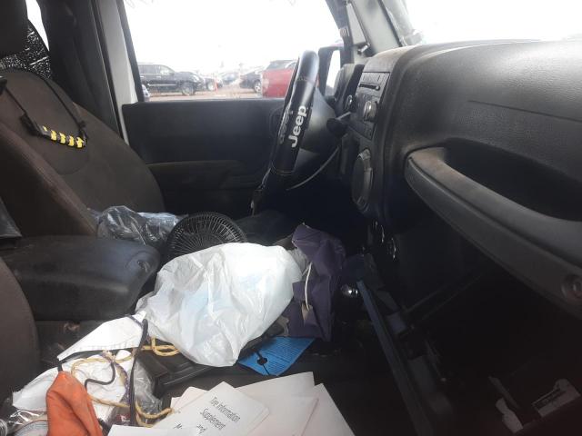 1C4GJWAG4JL929361 - 2018 JEEP WRANGLER S WHITE photo 5