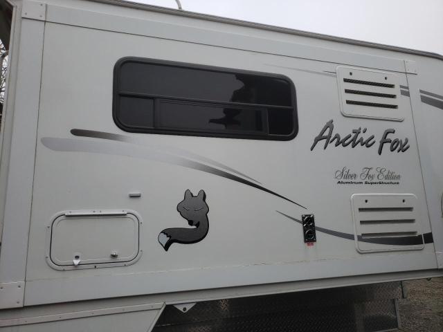 1NCA990S150104420 - 2005 ARCT FOX CAMPER WHITE photo 10