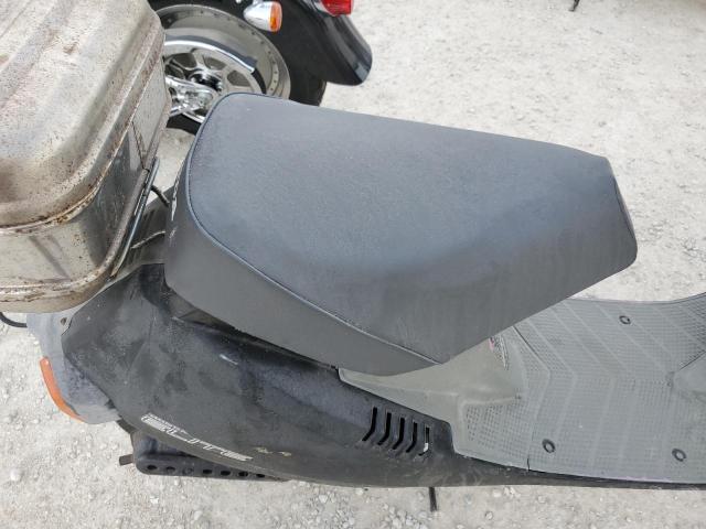 JH2AF1210HS008301 - 1987 HONDA SCOOTER BLACK photo 6