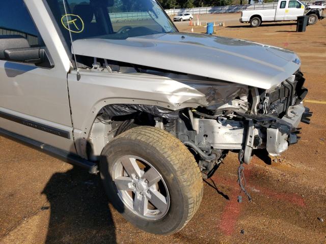 1J8HH48KX8C192569 - 2008 JEEP COMMANDER 银色 照片 9