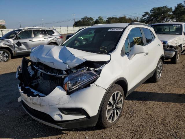 KL4CJASBXMB308487 - 2021 BUICK ENCORE PRE WHITE photo 2