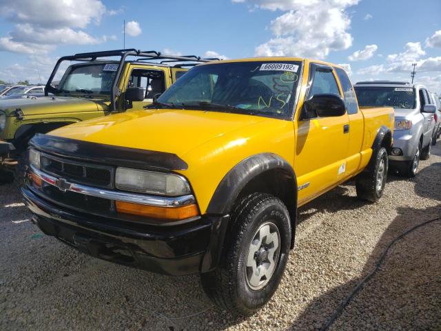 1GCCT19X538282054 - 2003 CHEVROLET S 10 YELLOW photo 2