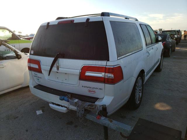 5LMJJ3J50BEJ09456 - 2011 LINCOLN NAVIGATOR WHITE photo 4