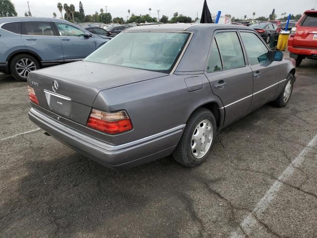 WDBEA32E2SC186220 - 1995 MERCEDES-BENZ E 320 BASE CHARCOAL photo 2