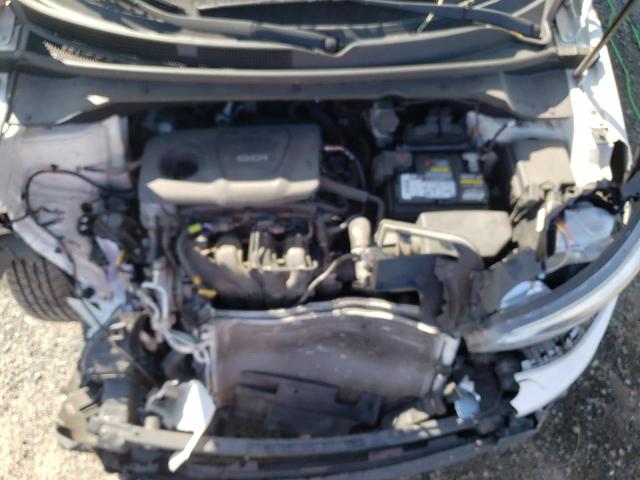 KNDJN2A2XK7692845 - 2019 KIA SOUL WHITE photo 7