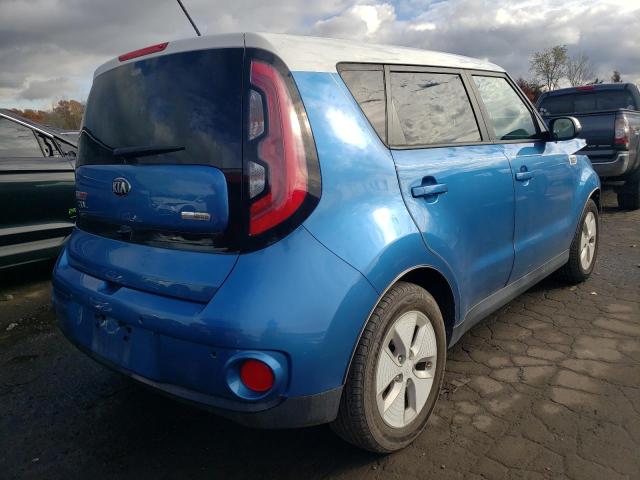 KNDJX3AE3G7****** - 2016 KIA SOUL EV + BLUE photo 4