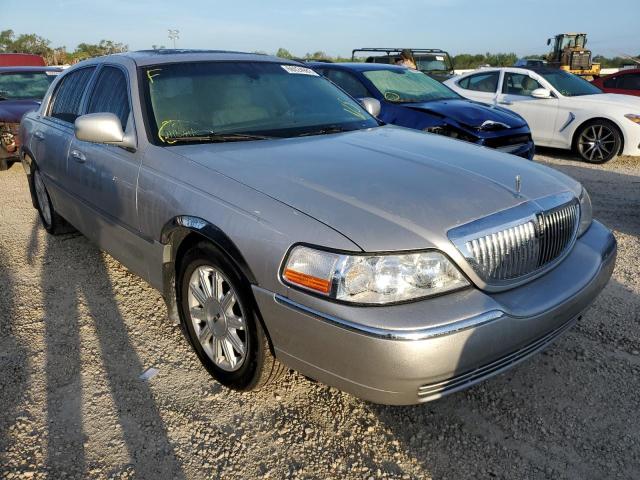 2LNBL8CV4AX614375 - 2010 LINCOLN TOWN CAR S SILVER photo 1