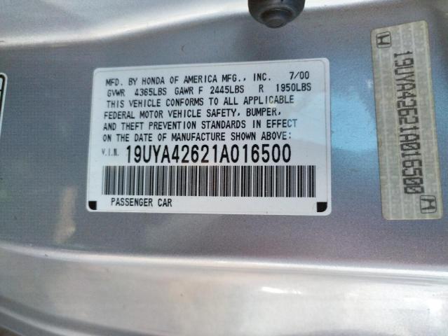 19UYA42621A016500 - 2001 ACURA 3.2CL TYPE SILVER photo 10