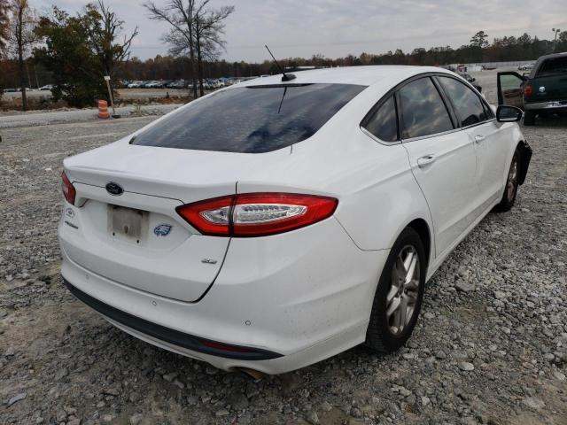 3FA6P0H76DR110456 - 2013 FORD FUSION SE WHITE photo 4