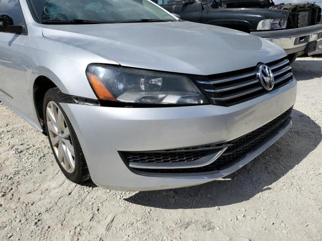 1VWAP7A33DC034954 - 2013 VOLKSWAGEN PASSAT S SILVER photo 9