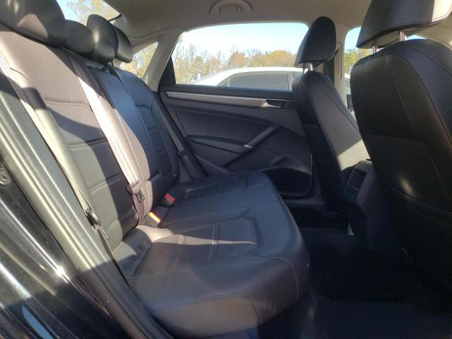 1VWDT7A31HC073637 - 2017 VOLKSWAGEN PASSAT R-L BLACK photo 6