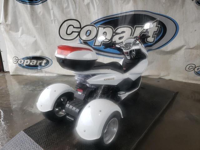 L37LMGFV9LZ050058 - 2020 ICEB TRIKE WHITE photo 4