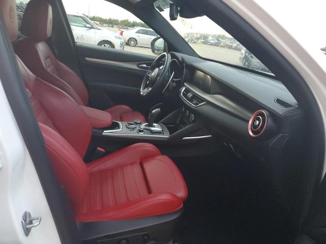 ZASPAKBN5N7D25541 - 2022 ALFA ROMEO STELVIO TI 白色 照片 5