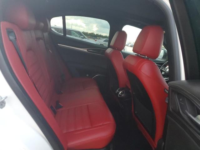 ZASPAKBN5N7D25541 - 2022 ALFA ROMEO STELVIO TI 白色 照片 6