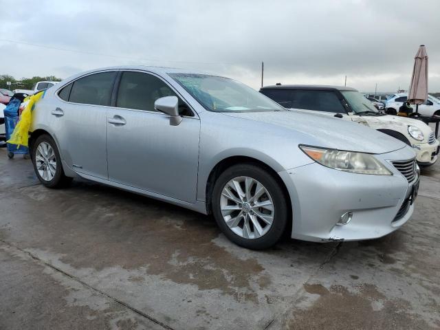 JTHBW1GG4D2004691 - 2013 LEXUS ES 300H SILVER photo 4