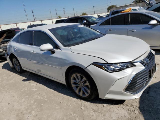 4T1BZ1FB9KU019344 - 2019 TOYOTA AVALON XLE WHITE photo 4