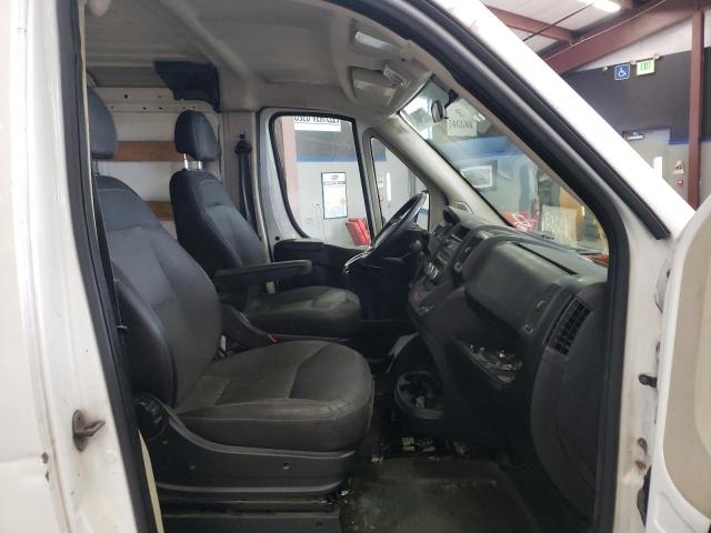 3C6TRVAG9GE118522 - 2016 RAM PROMASTER WHITE photo 5