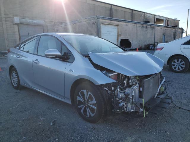 JTDKARFP8H3007853 - 2017 TOYOTA PRIUS PRIM 银色 照片 1