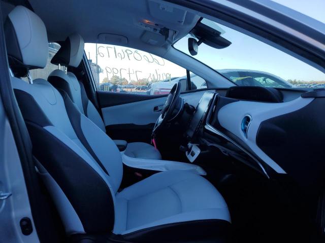 JTDKARFP8H3007853 - 2017 TOYOTA PRIUS PRIM 银色 照片 5
