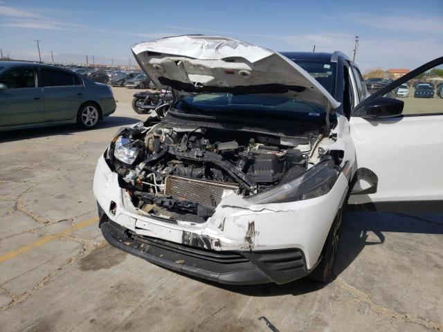 3N1CP5CU4JL524909 - 2018 NISSAN KICKS S WHITE photo 9