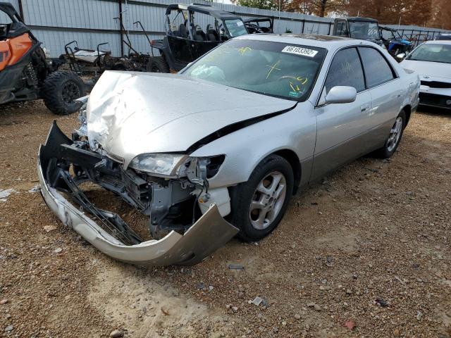 JT8BF28G315111584 - 2001 LEXUS ES 300 SILVER photo 2