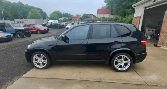5YMGY0C58CLL15539 - 2012 BMW X5 M BLACK photo 2