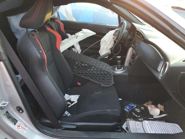 JF1ZNAA15D1716985 - 2013 TOYOTA SCION FR-S SILVER photo 5