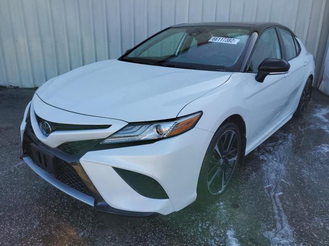 4T1B61HK5KU291959 - 2019 TOYOTA CAMRY XSE WHITE photo 2