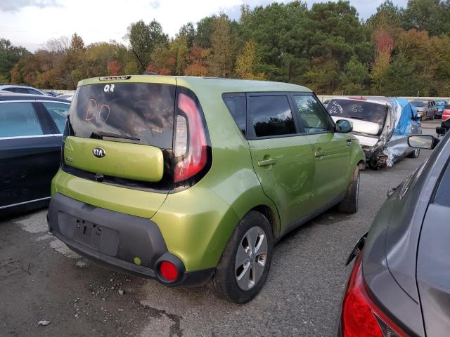 KNDJN2A29F7755147 - 2015 KIA SOUL GREEN photo 4