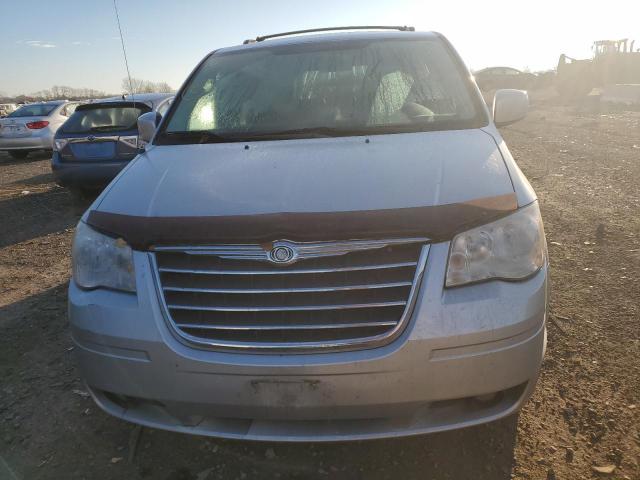 2A8HR54PX8R740579 - 2008 CHRYSLER TOWN & COU SILVER photo 5