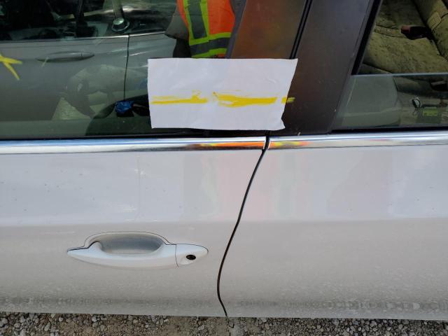 WBANN73566CN00501 - 2006 BMW 530 XIT WHITE photo 9