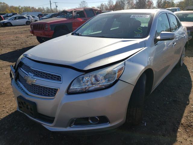 1G11H5SA5DF249616 - 2013 CHEVROLET MALIBU LTZ ვერცხლისფერი ფოტო 2
